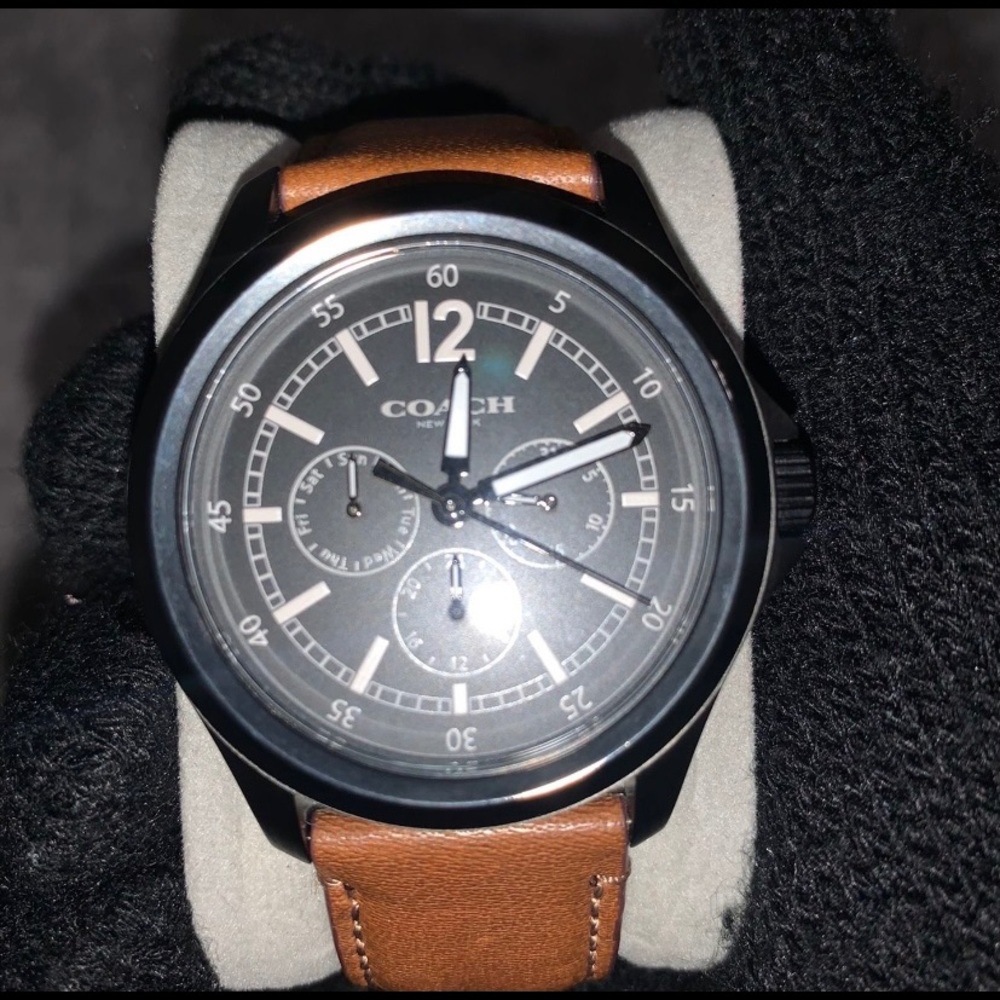 Coach, One Size, leather band and black watch